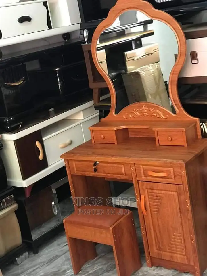 Dressing Mirro