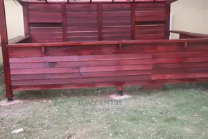 Tiki Pergola Bar