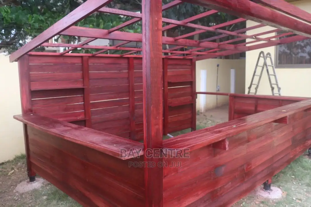 Tiki Pergola Bar