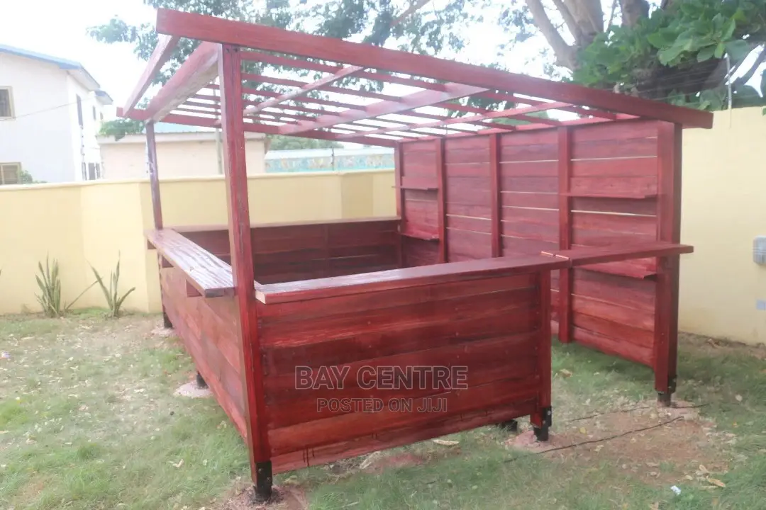 Tiki Pergola Bar