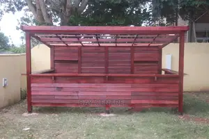 Tiki Pergola Bar