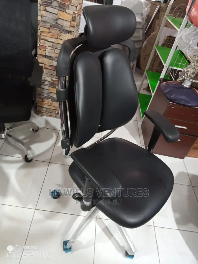 Grann Black Chair