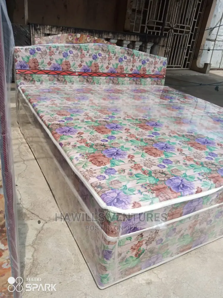 Queen Size Bed With Inbuilt Mattress