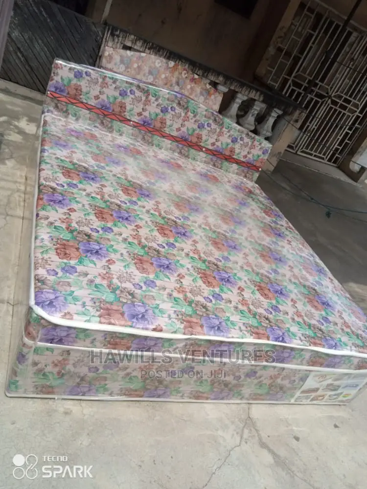 Modern Queen Size Bed With an Inbuilt Mattress
