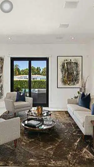Furnished 5bdrm Mansion in Dr Roko, Airport Residential Area for sale