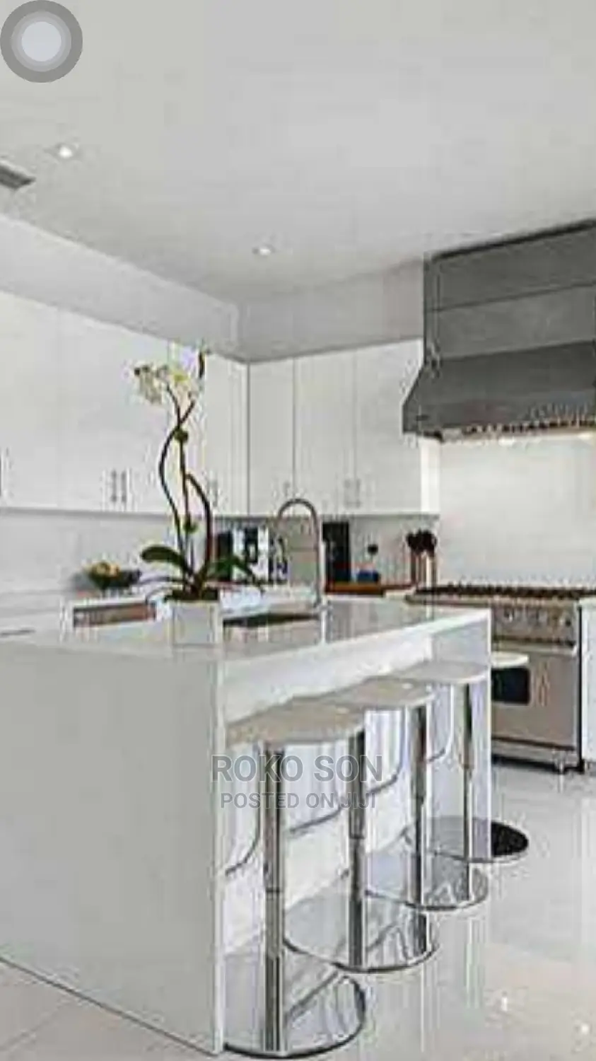 Furnished 5bdrm Mansion in Dr Roko, Airport Residential Area for sale