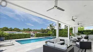 Furnished 5bdrm Mansion in Dr Roko, Airport Residential Area for sale