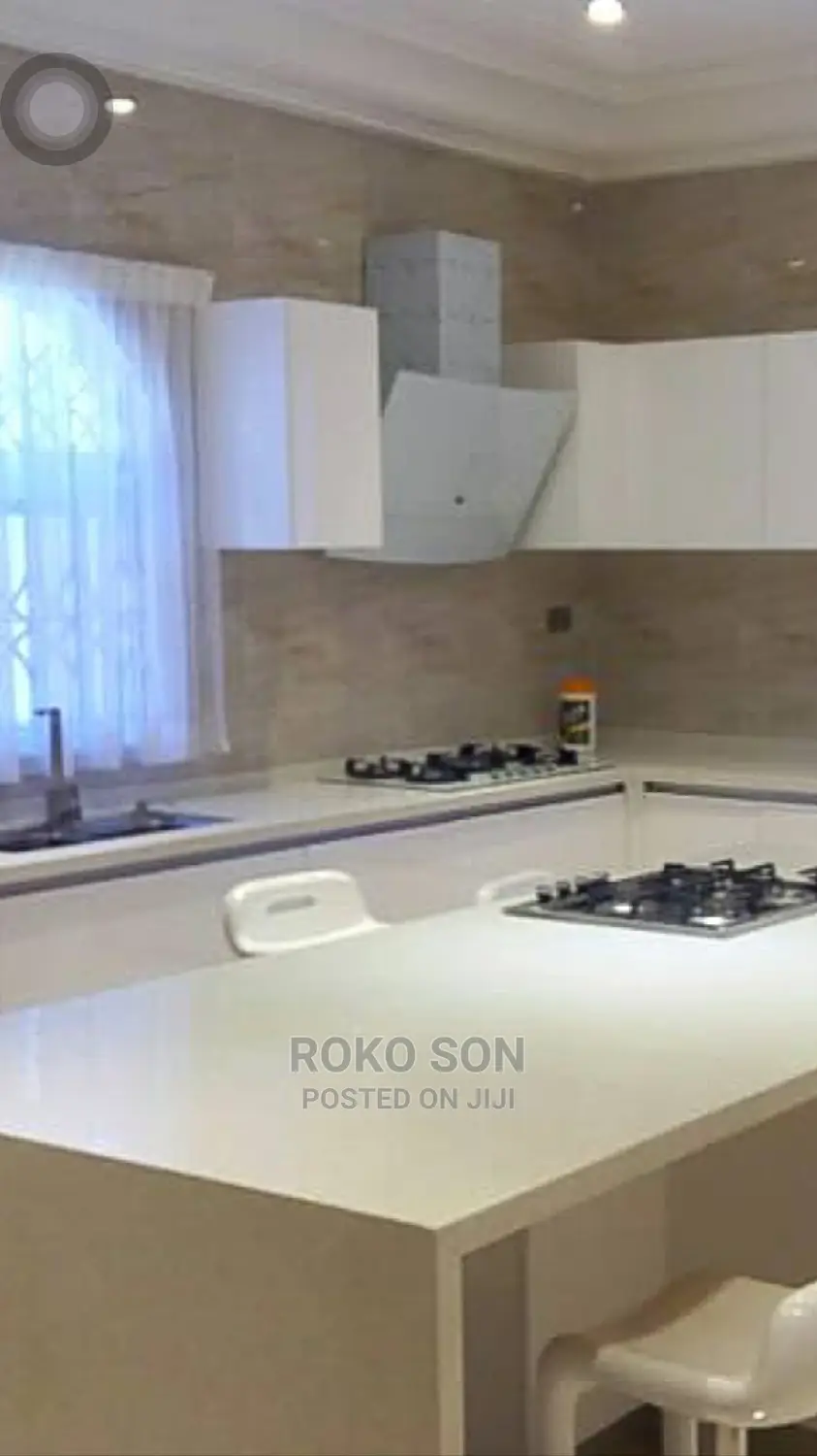 Furnished 5bdrm Mansion in Dr Roko, Airport Residential Area for Sale