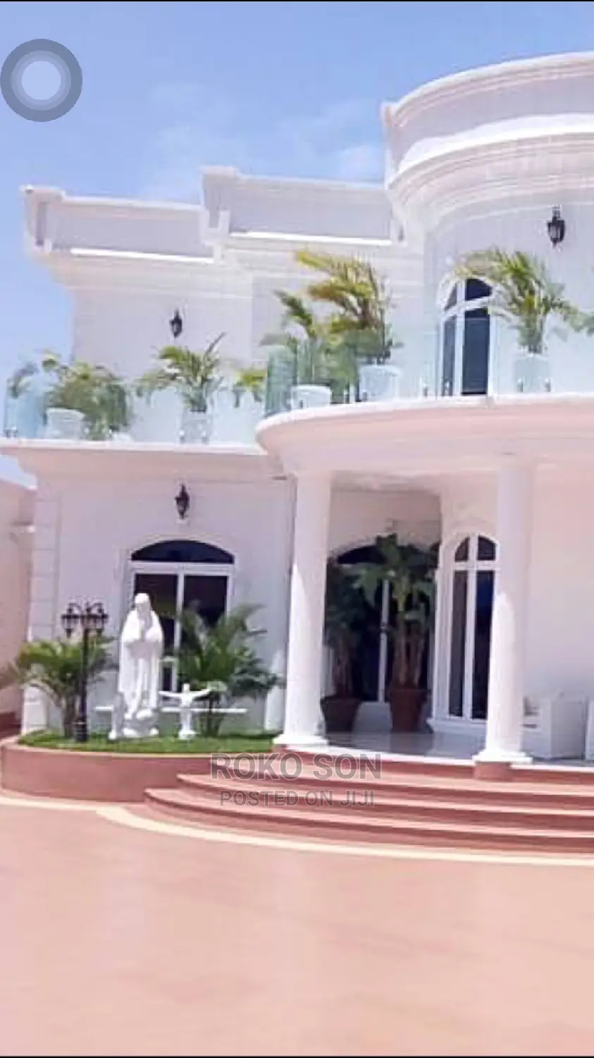 Furnished 5bdrm Mansion in Dr Roko, Airport Residential Area for Sale