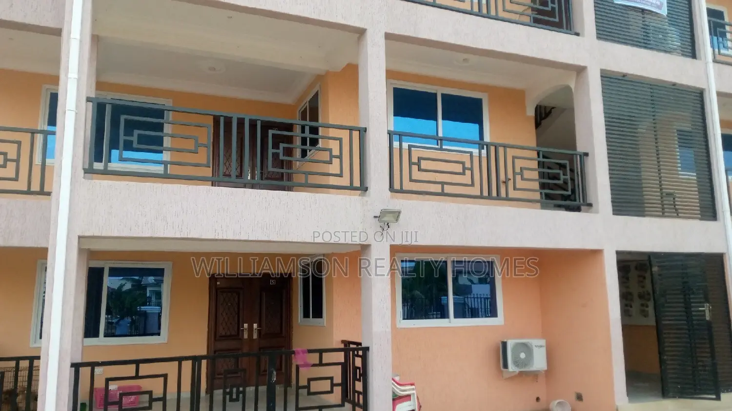 3bdrm Apartment in Community 18, Spintex for rent