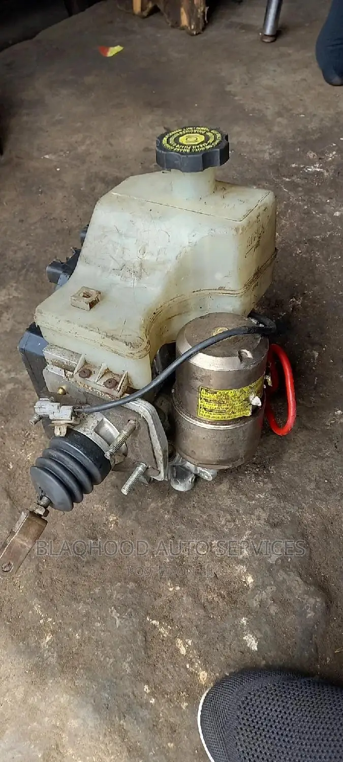 Land Cruiser Prado, Pajero Electronic Brake Port in Stock
