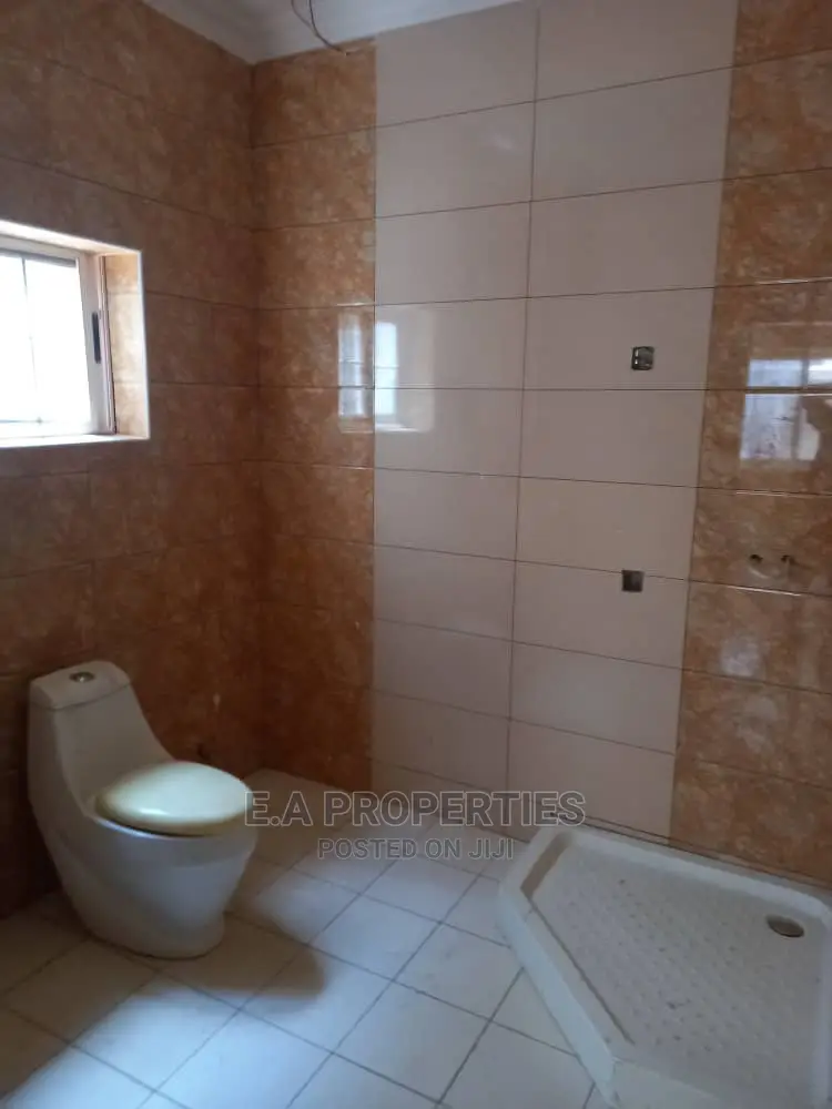 4bdrm House in East Legon, American House for Sale