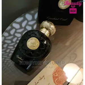 Opulent Oud Perfume