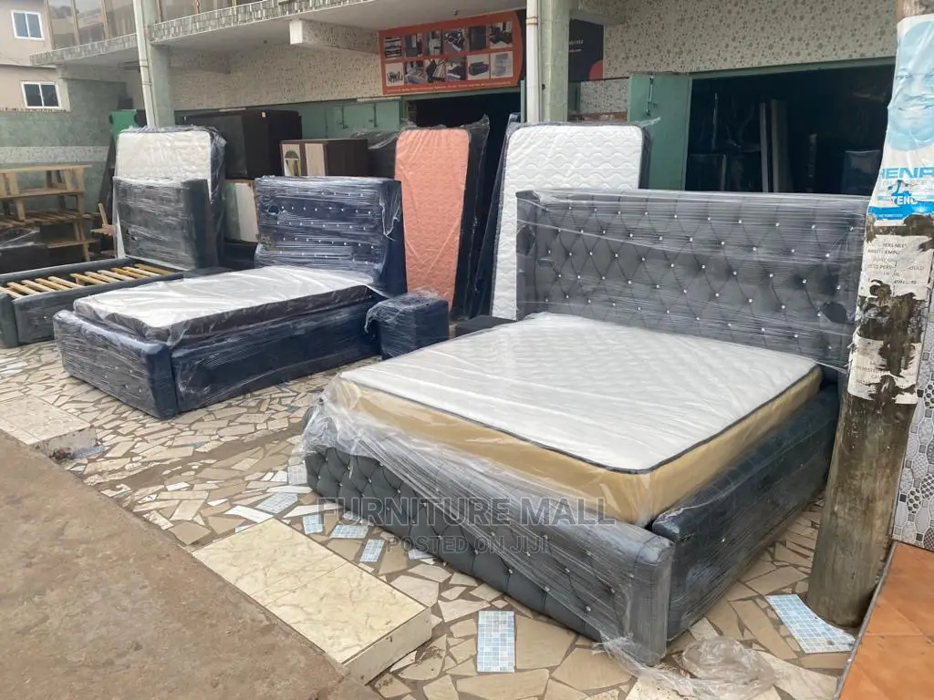 Elegant Queensize Bed With Mattress X