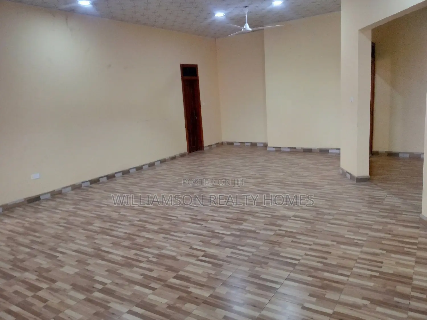 3bdrm Apartment in Community 18, Spintex for rent