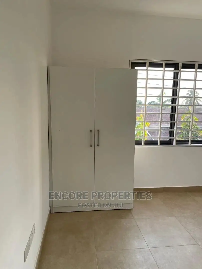 5bdrm House in Sagepropertiesgh.Com, Spintex for sale