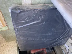 Great Kingsize Mattres 14 Inches( Brand New) . Free Deli