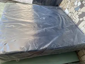 Great Kingsize Mattres 14 Inches( Brand New) . Free Deli