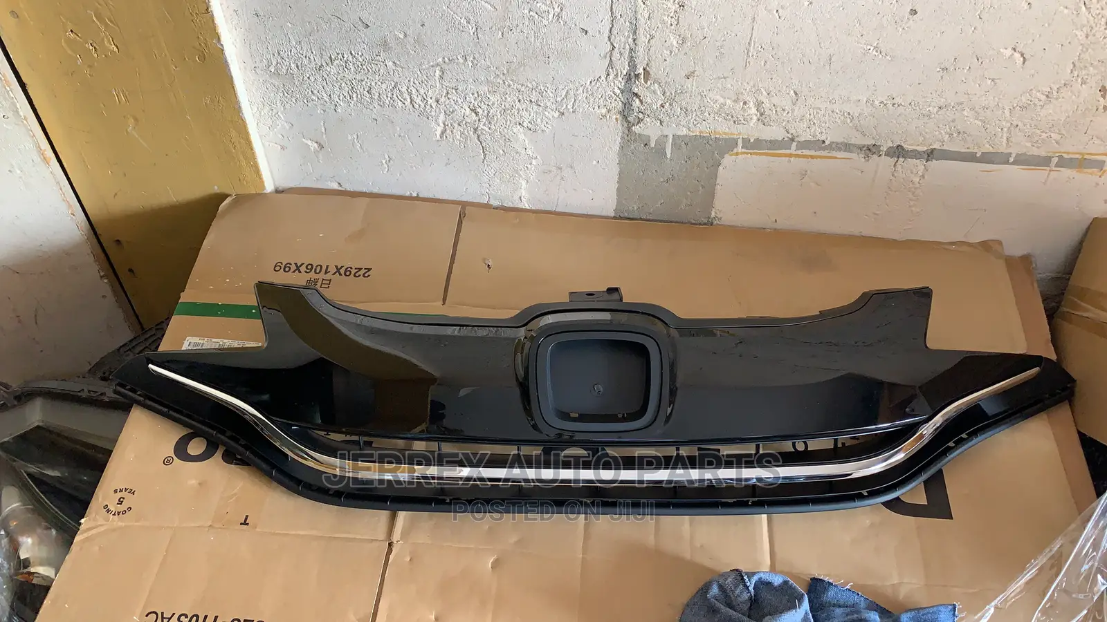 Honda Fit 2015-2020 Front Grille/Shells