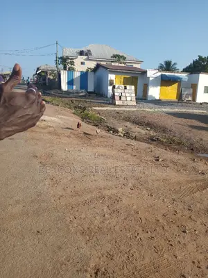 Commercial/ Roadside 2 Plots of Land 4 Sale