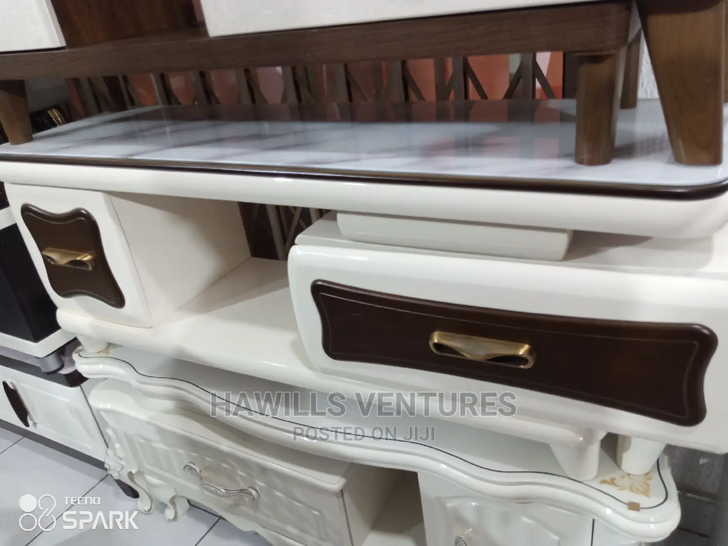 32"-40" Tv Stand.