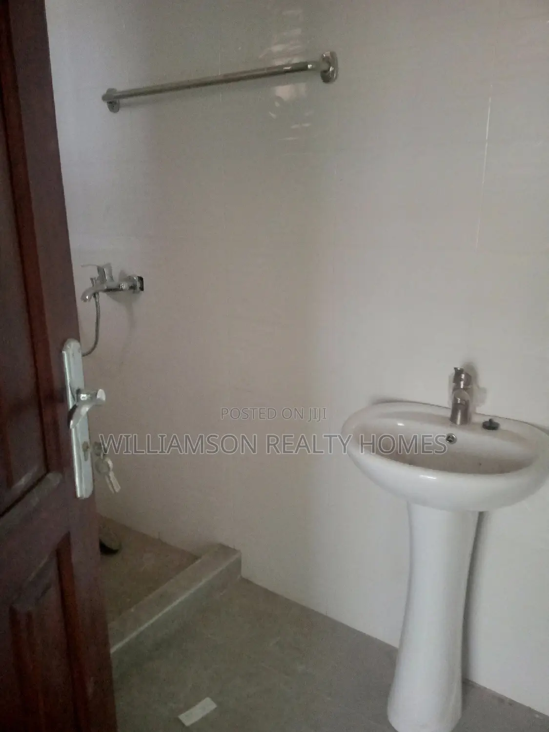 2bdrm Apartment in Spintex Road for rent