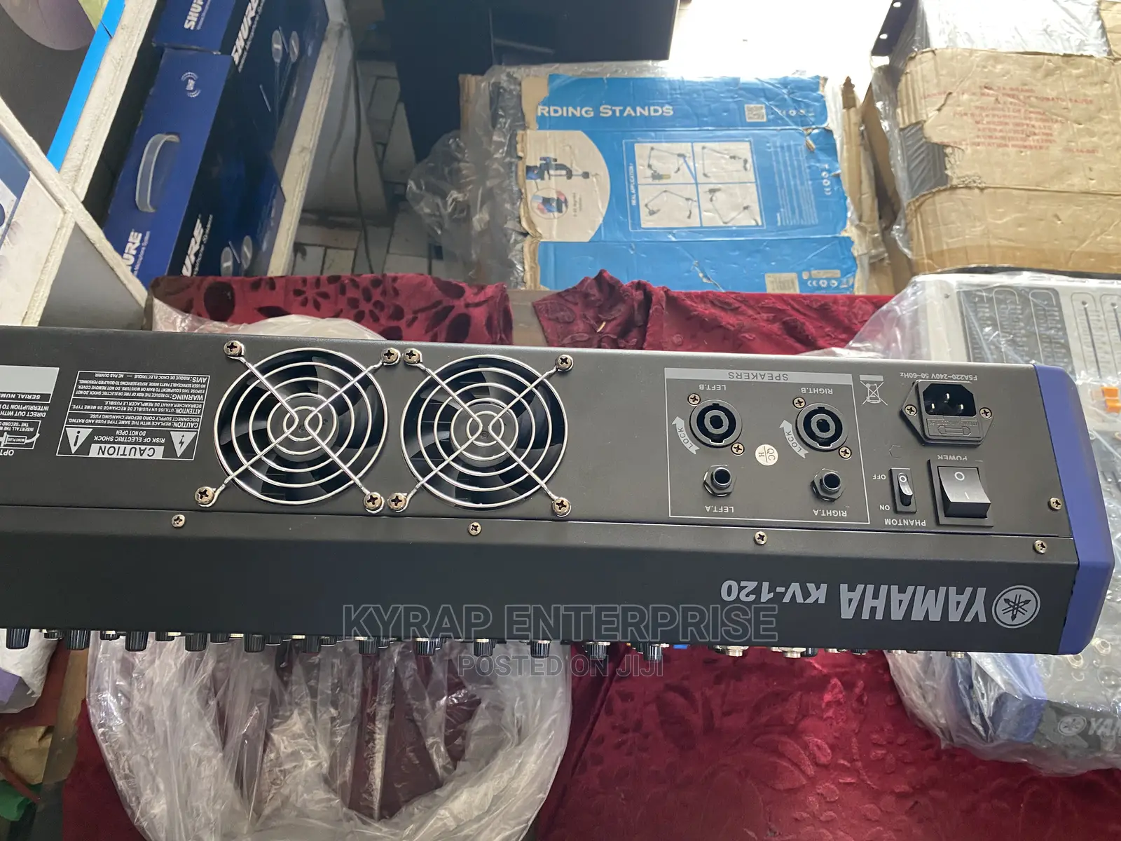 Yamaha Kv120 12 Channel Powered Mixer