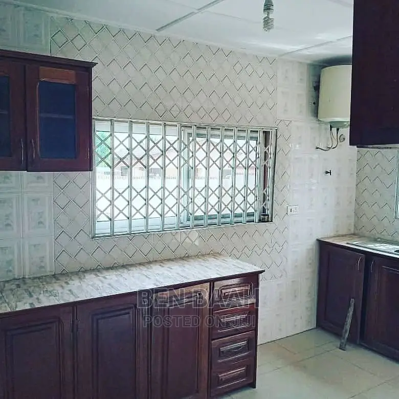 3bdrm House in Ben Properties, Ga East Municipal for Sale