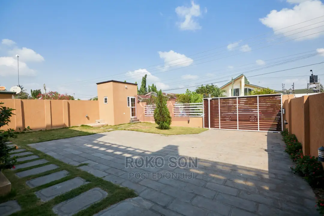 4bdrm Duplex in Dr Roko, American House for Rent