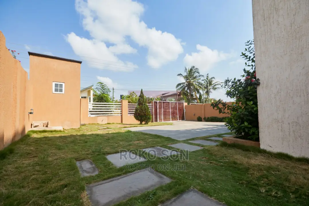 4bdrm Duplex in Dr Roko, American House for Rent