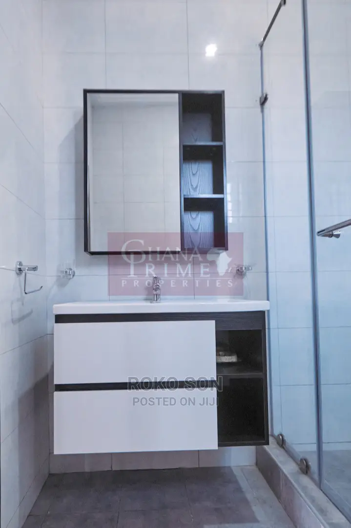 4bdrm Duplex in Dr Roko, American House for Rent