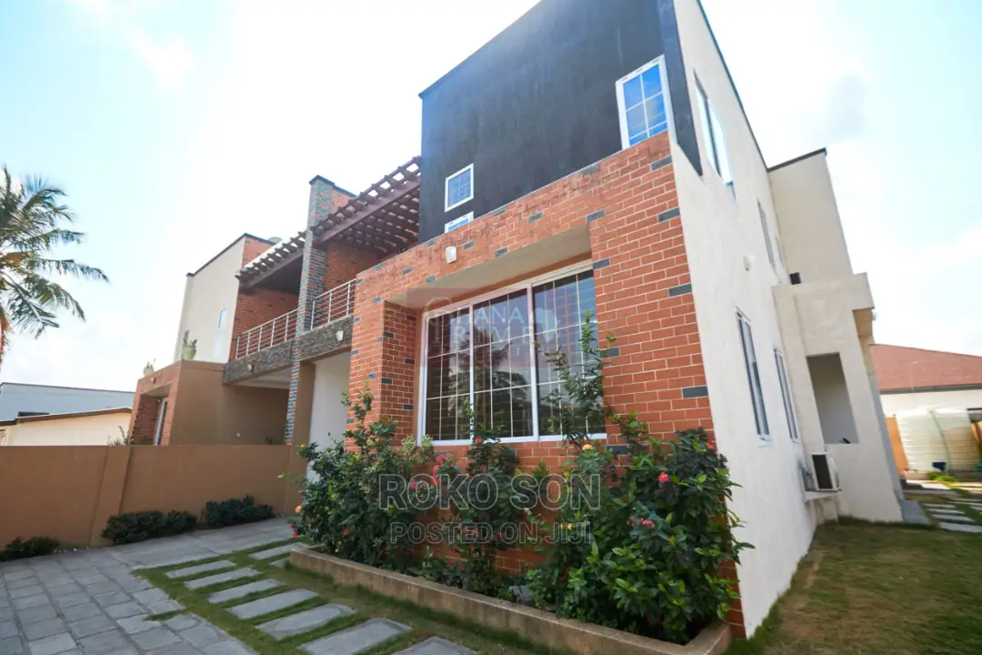 4bdrm Duplex in Dr Roko, American House for Rent