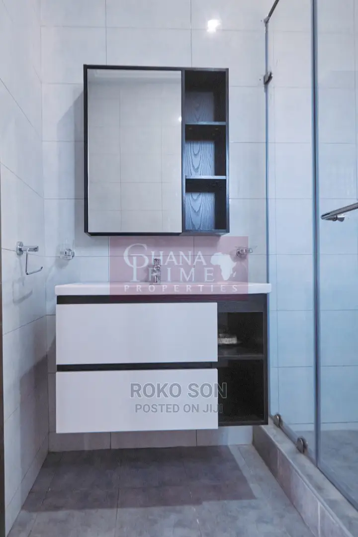 4bdrm Duplex in Dr Roko, American House for Rent
