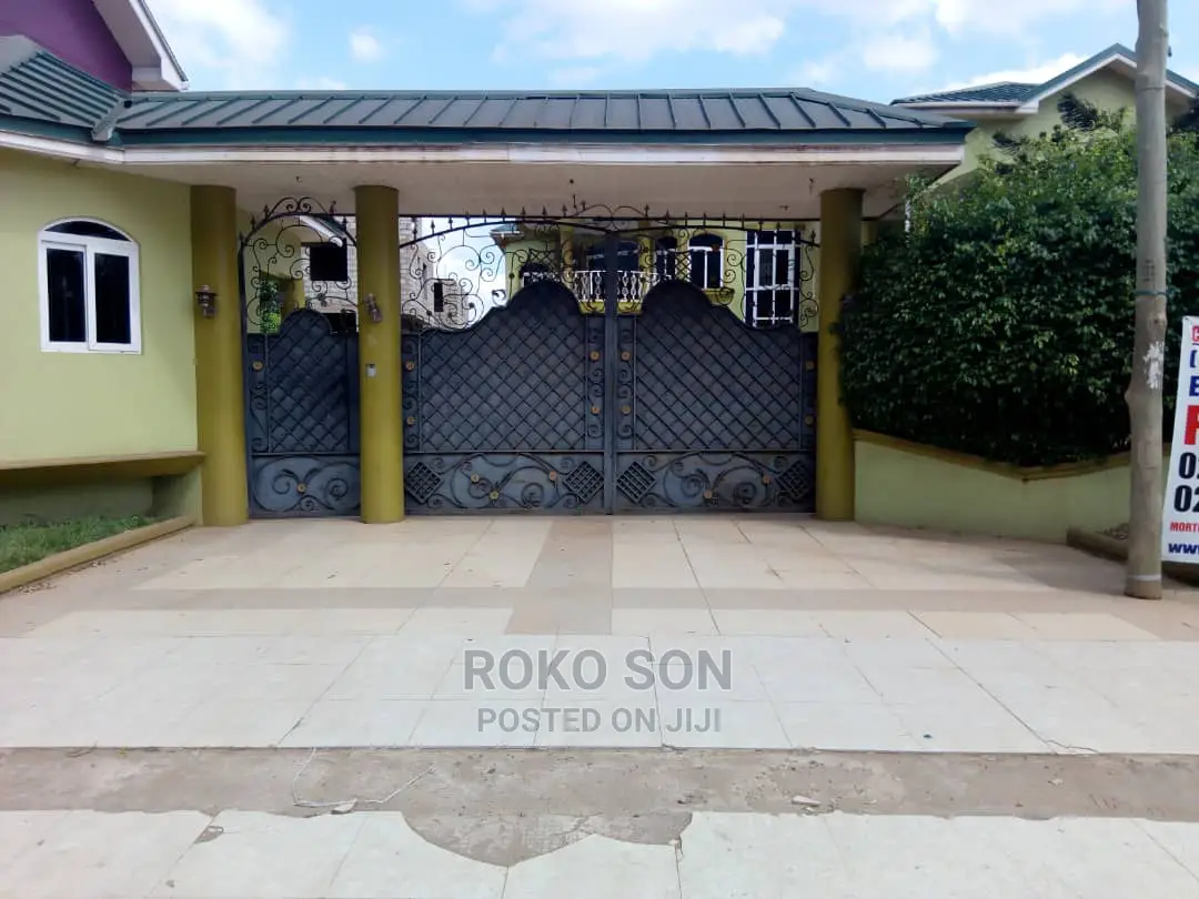 6bdrm Mansion in Dr Roko, East Legon for Sale