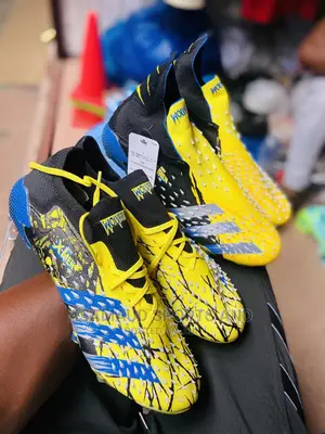 Original Adidas Predator Football Boot at Cool Price