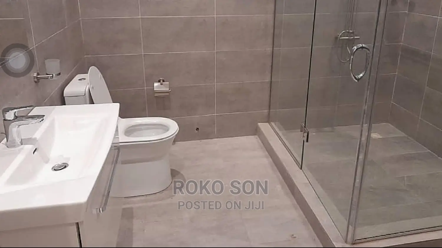 4bdrm House in Dr Roko, Ashomang Estate for sale