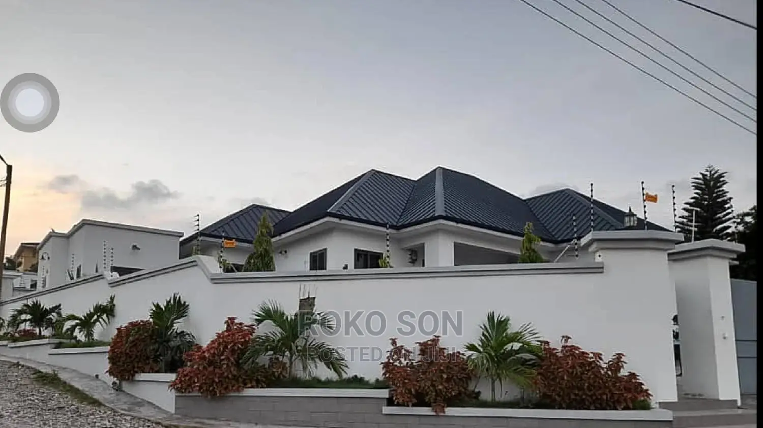4bdrm House in Dr Roko, Ashomang Estate for sale