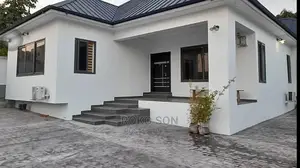 4bdrm House in Dr Roko, Ashomang Estate for sale