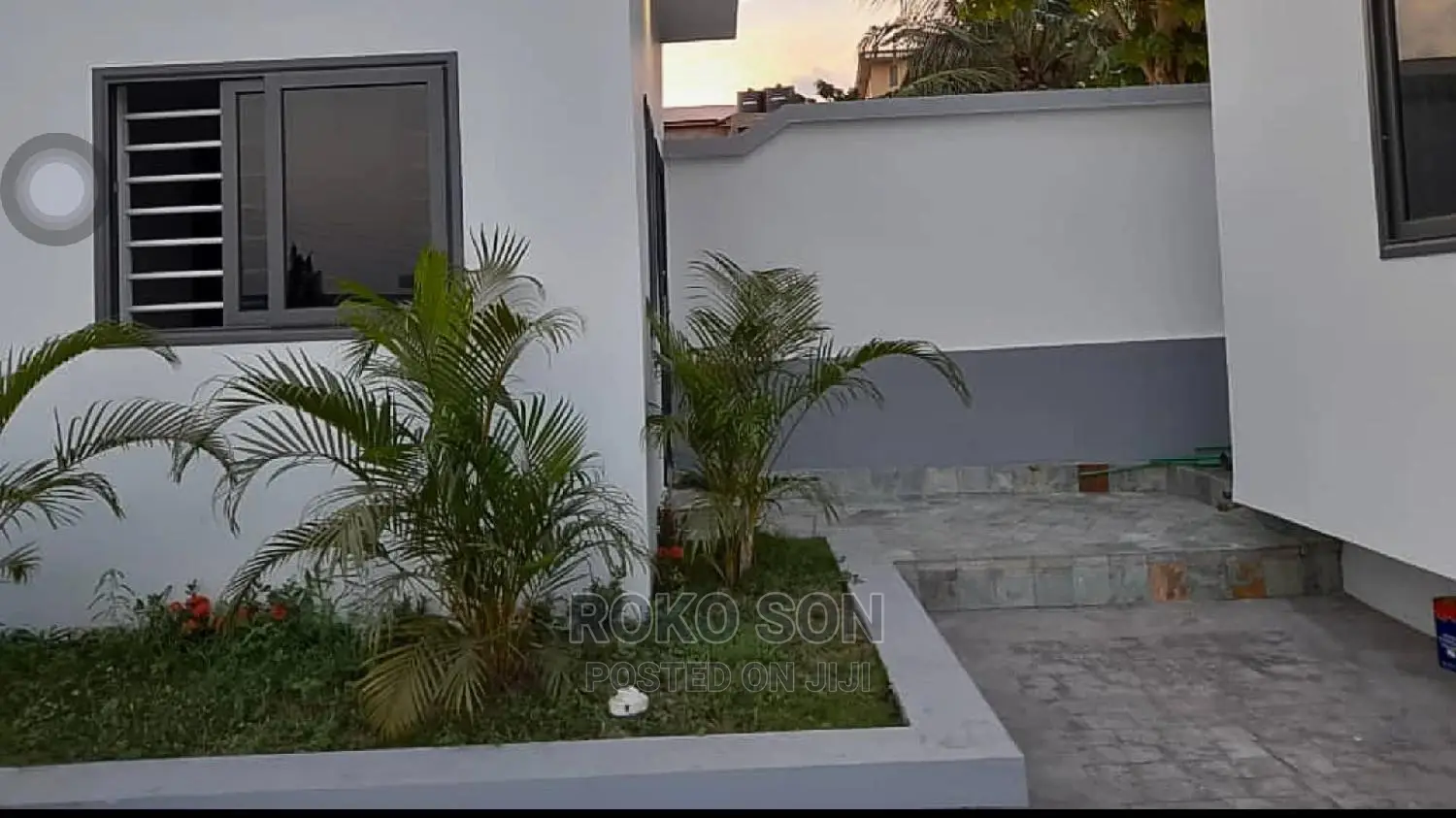4bdrm House in Dr Roko, Ashomang Estate for sale