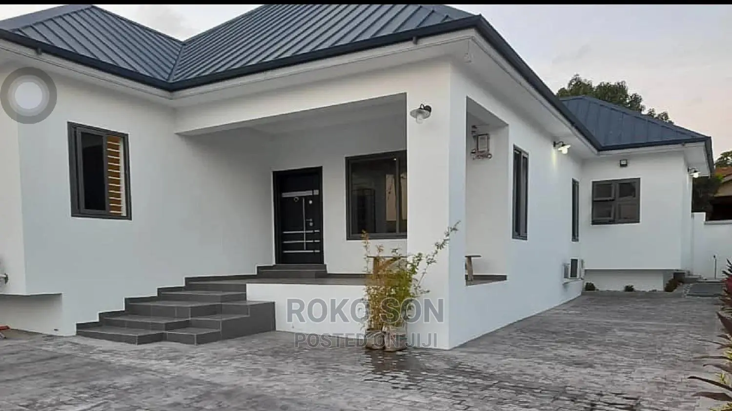 4bdrm House in Dr Roko, Ashomang Estate for sale