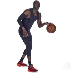 Basketball Knee Sleeve for Intermediate Players - Black