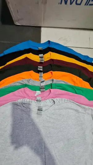 UNISEX Gildan T-Shirts Available