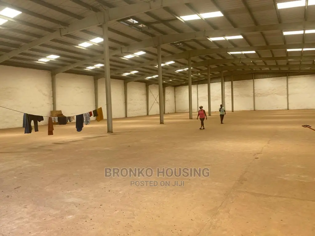 Warehouse and Apartment for Rent at Tema Industrial Area