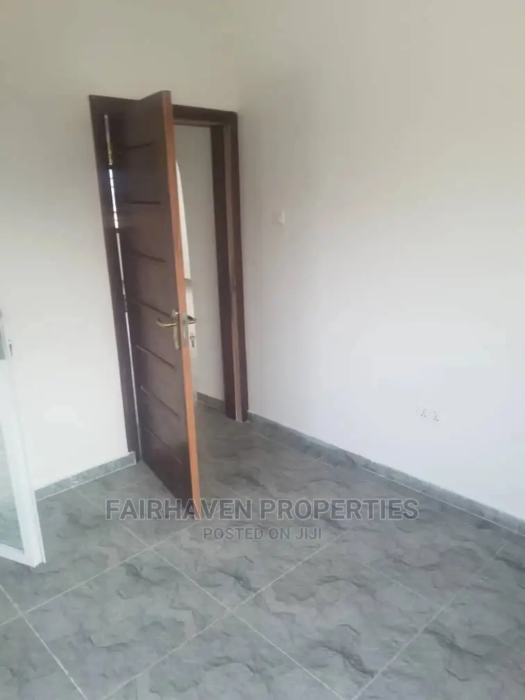 2bdrm Apartment in Tseaddo, Airport Residential Area for rent