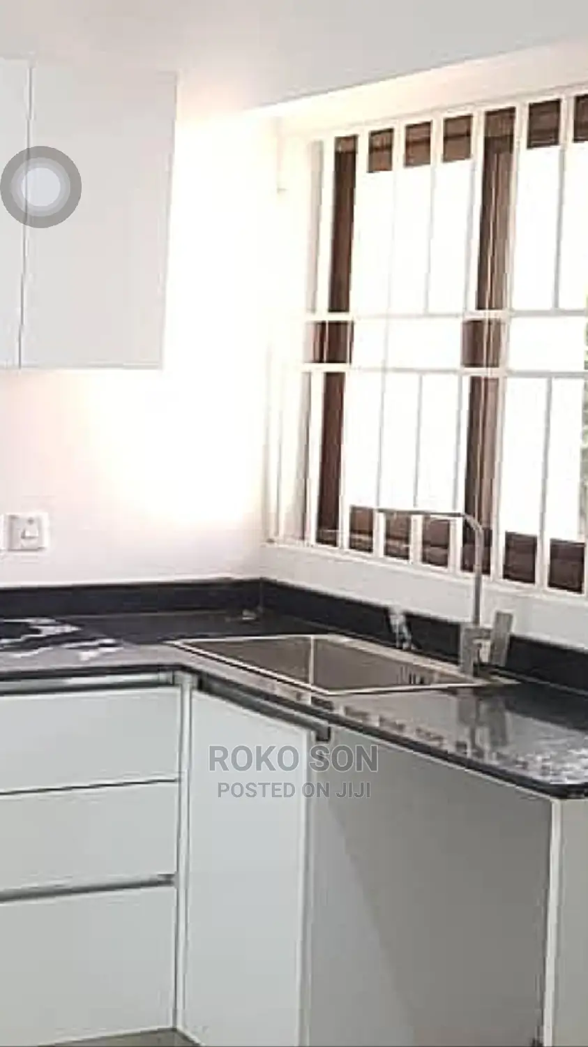 3bdrm House in Dr Roko, A&C Mall Area for rent