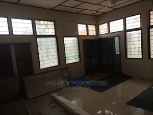 6bdrm House in Paraku Estate, Kumasi Metropolitan for Rent