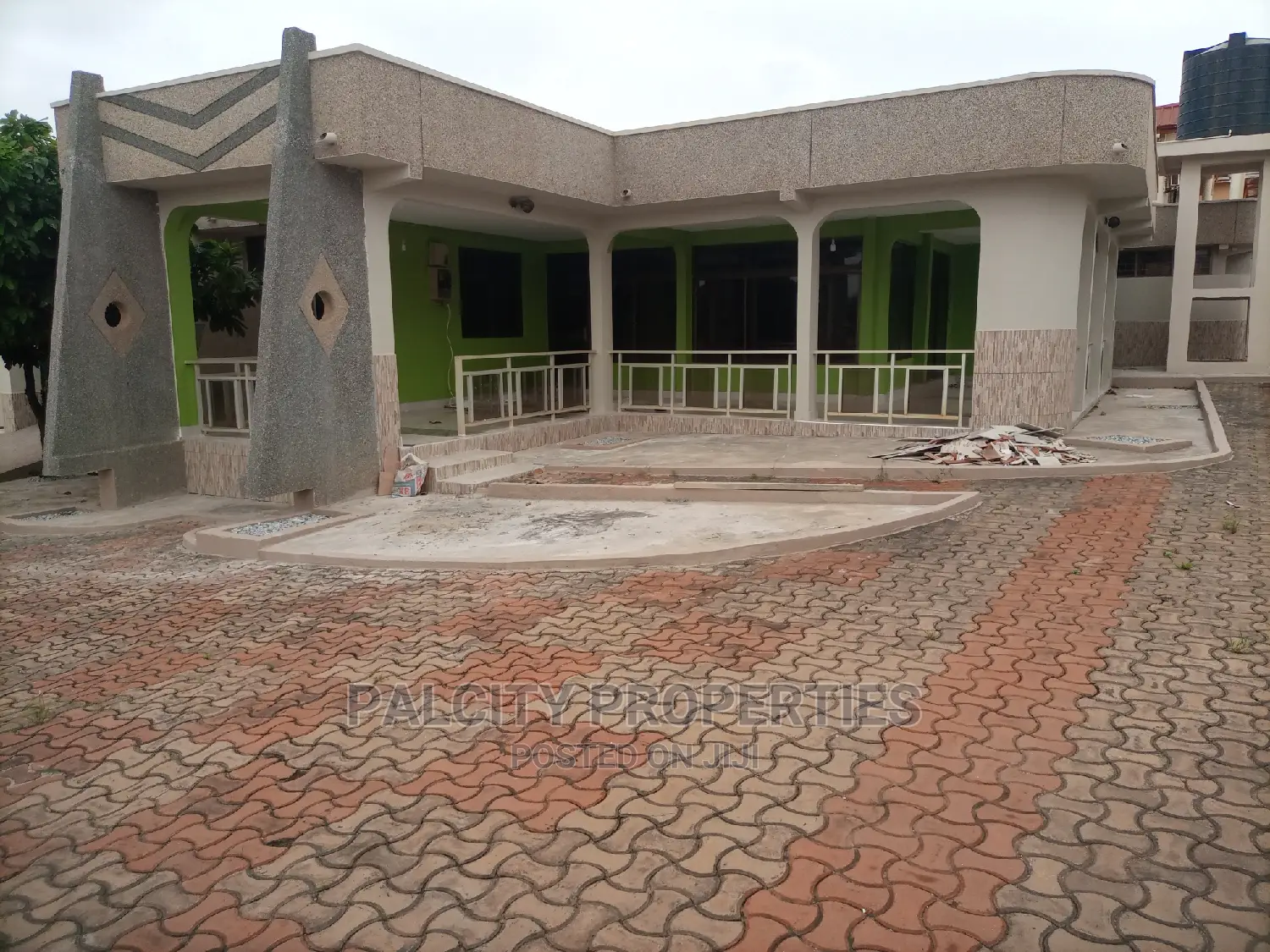 6bdrm House in Paraku Estate, Kumasi Metropolitan for Rent