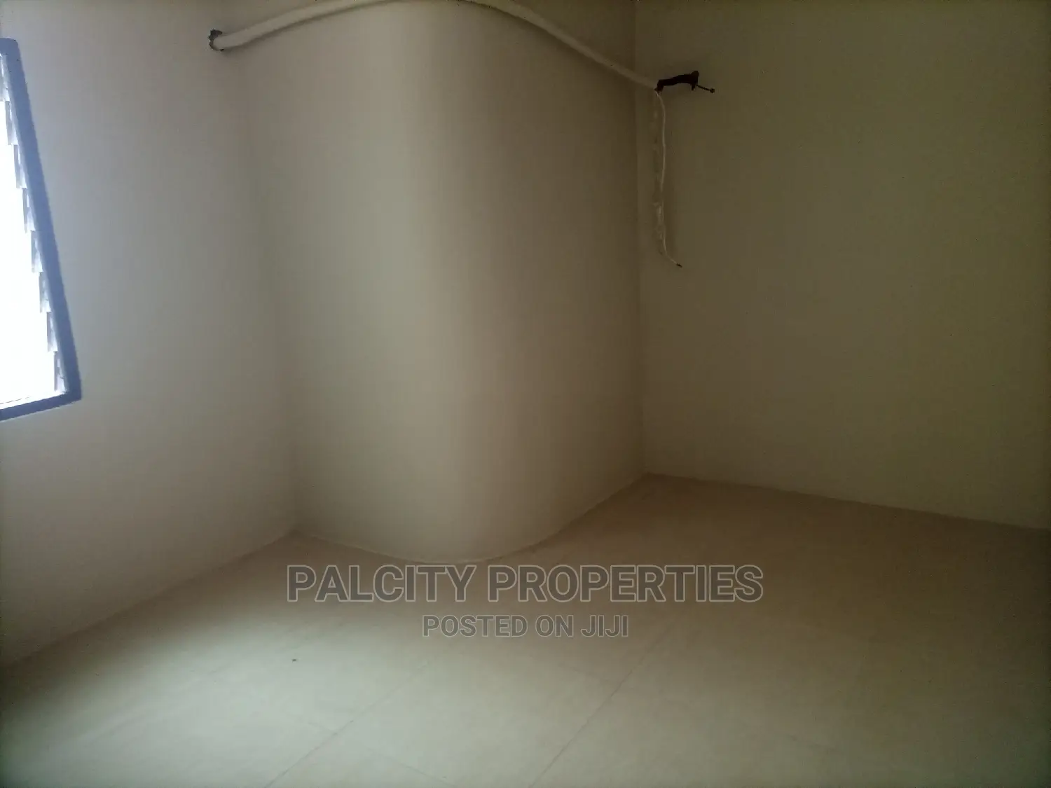 6bdrm House in Paraku Estate, Kumasi Metropolitan for Rent
