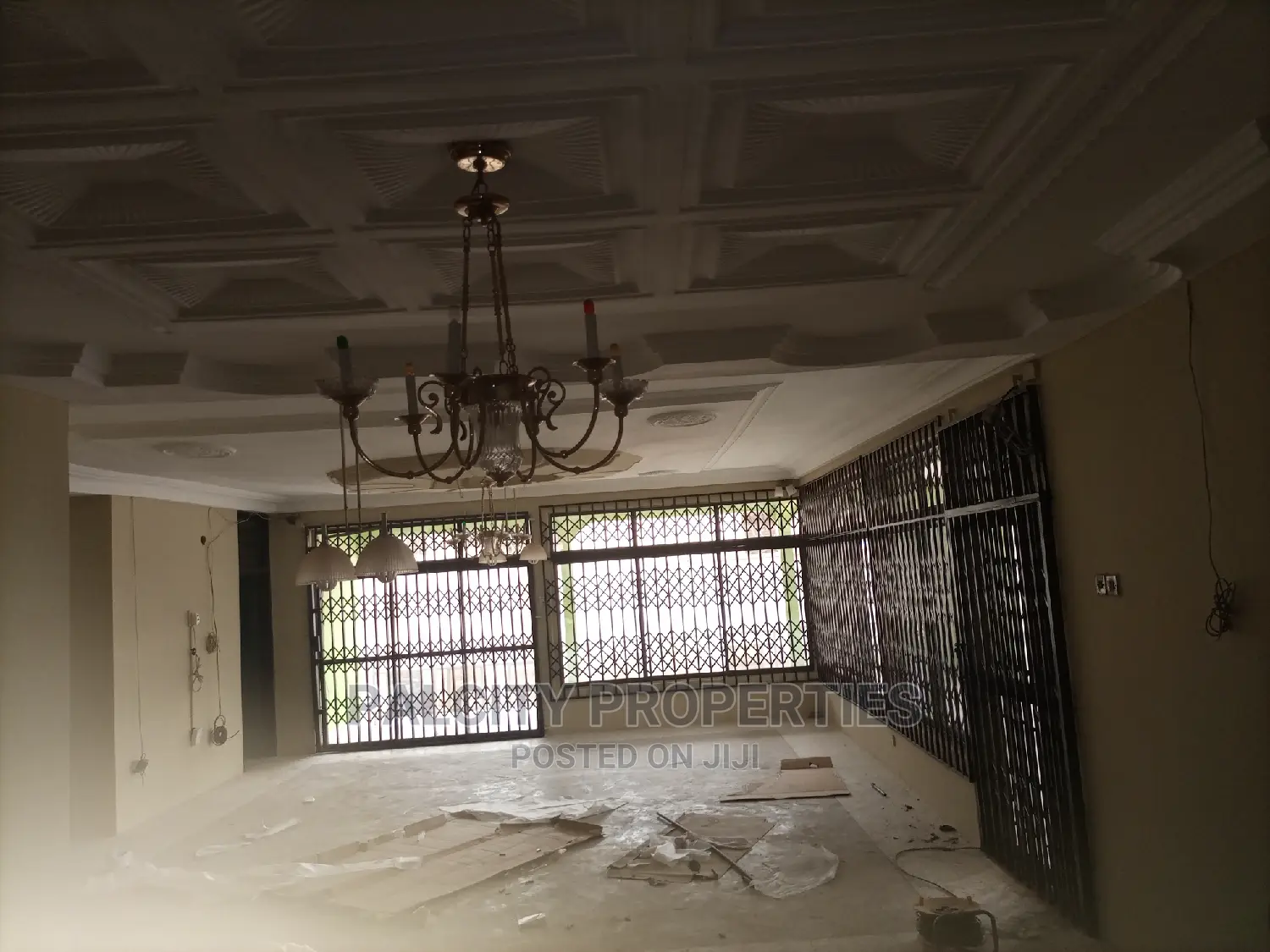 6bdrm House in Paraku Estate, Kumasi Metropolitan for Rent