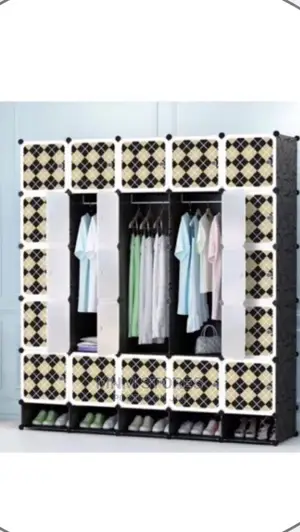 Plastic Wardrobe 25 Cubes